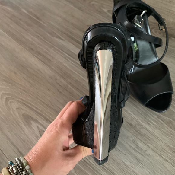 Brian Atwood wedges - Picture 4 of 11